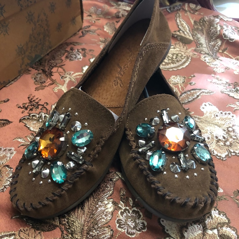 FREE PEOPLE (new) Embellished Leather Moccasins